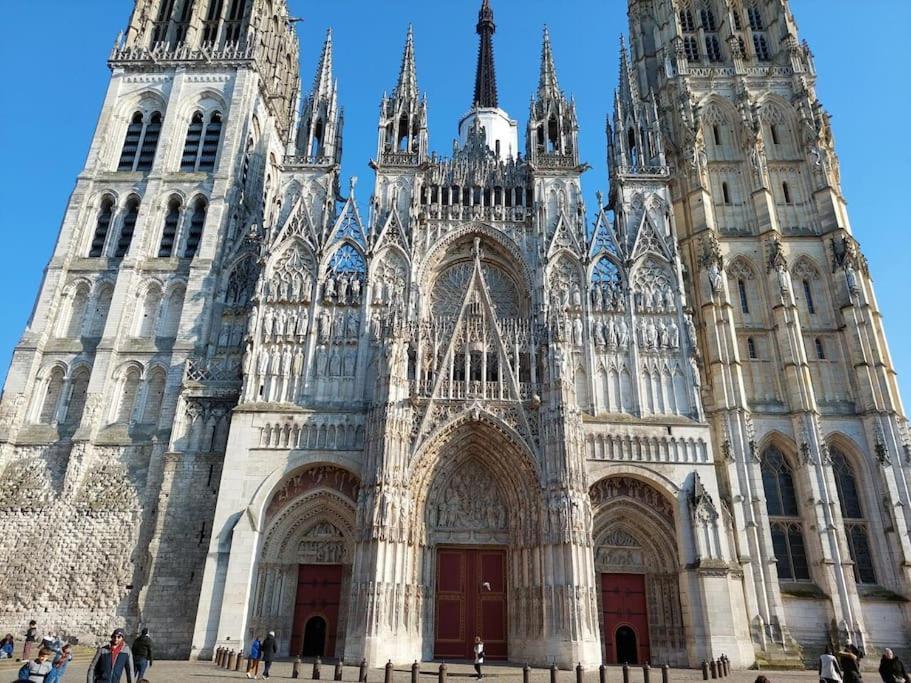 Le Sympathique - Petit Dejeuner, Netflix, Jacuzzi Rouen Exterior photo